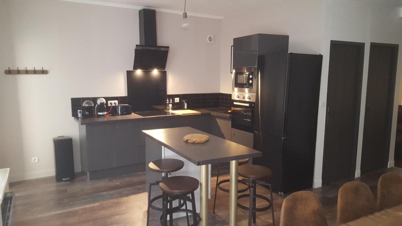 Appartement Spacieux Et Atypique Sedan Exterior foto